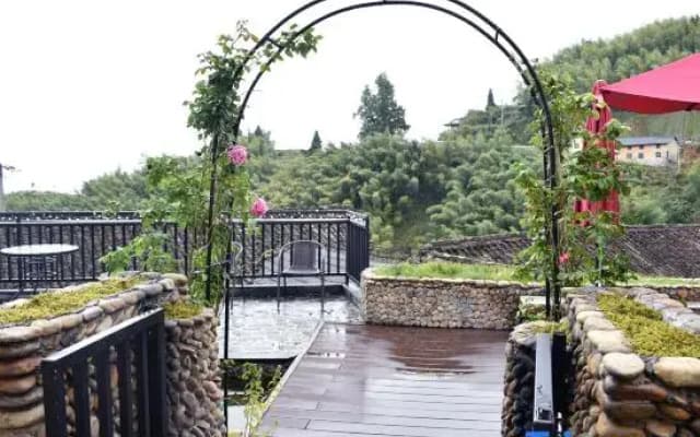 Yunhe Terrace Sit and Watch Yunqi Homestay