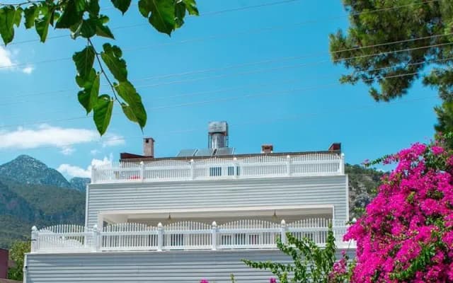 Olya Boutique Hotel
