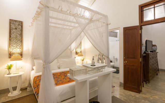 Taru Villas Mawella - Pool House
