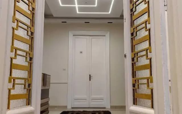 Cairo Crown Hotel