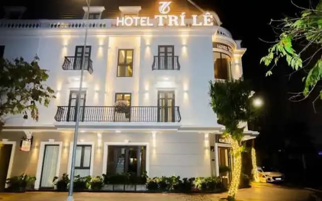 Hotel Trí Lê PREMIER