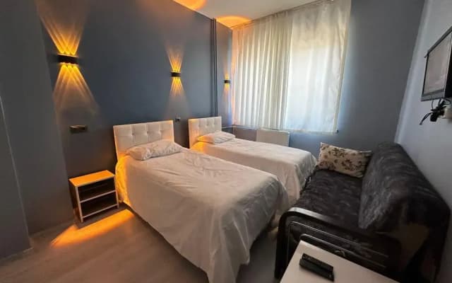 Umk Pansi̇yon Cadde