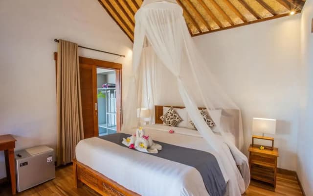 Nusa Veranda Sunset Villas & Restaurant