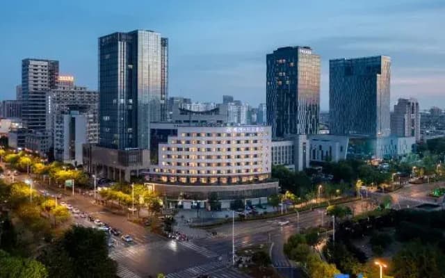 Rezen Xiyue Hotel (Yangzhou Grand Canal Museum Wanda Plaza)