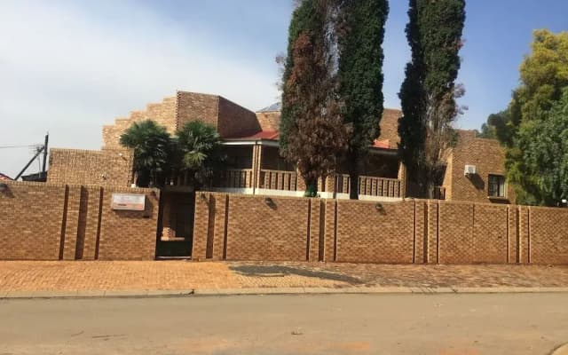 Lapeng Village