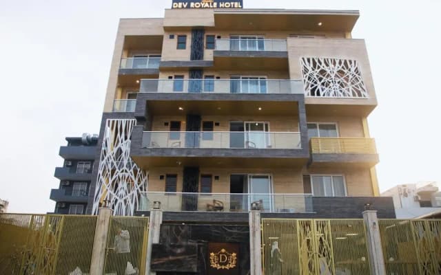 Dev Royale Hotel