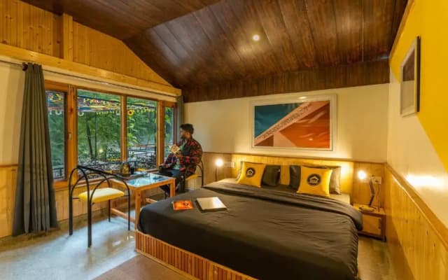 The Hosteller Kasol, Riverside