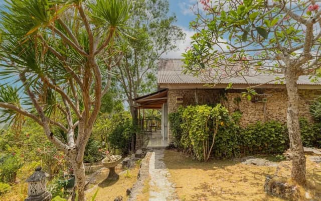 Annaya House