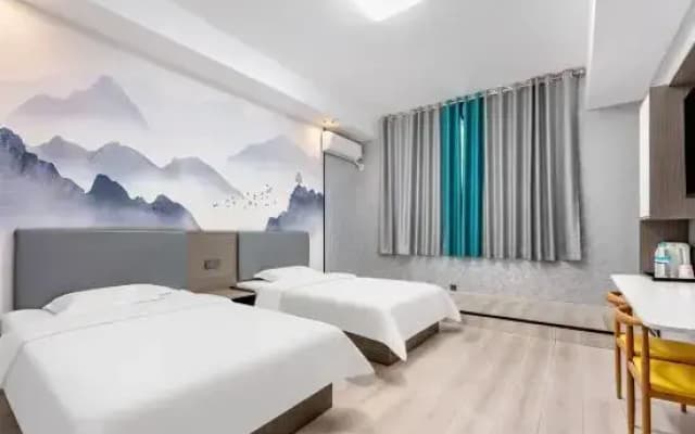 Manzhou Hotel (Zibo Zhoucun Tianxiang Park)
