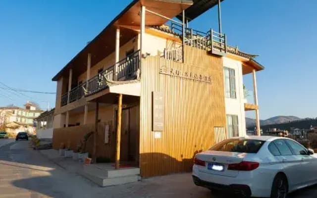 Dali Ziliang Seaview Hotel