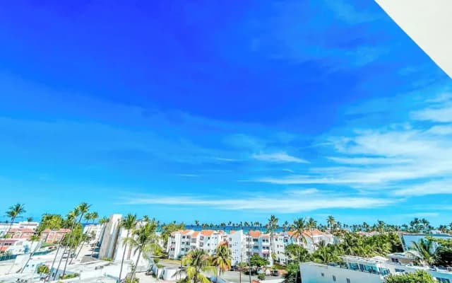 Studio Apart Hotel Rooftop Pool Beach