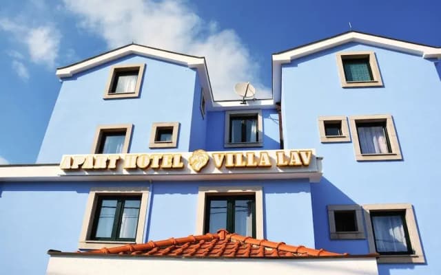 Aparthotel Villa Lav