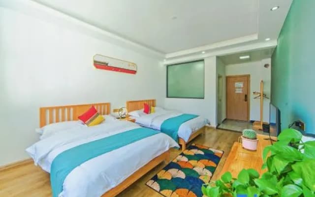 Date jade dragon snow mountain view guest house