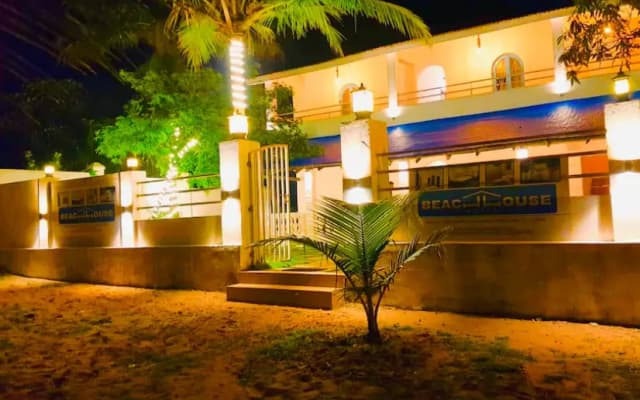 Beach House Hotel