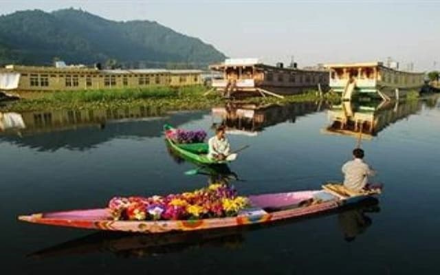 Privilege Houseboats