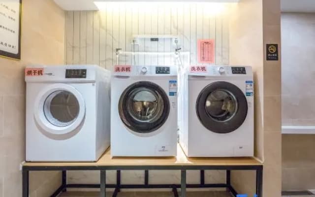 Xi'an Qingya Hotel (Shijiazhuang Railway Station Tatan Shop)