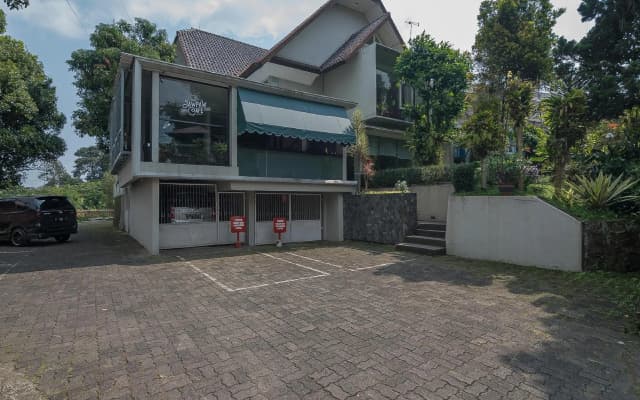 RedDoorz near UPI Setiabudi 2