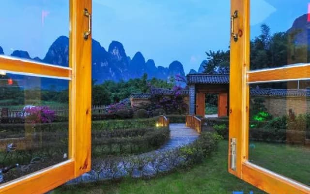 Yangshuo Xining Ge Inn (Yulong River National Tourist Resort)