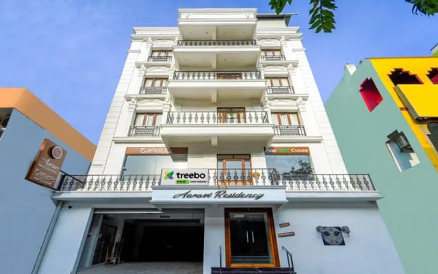 Treebo Aaravi Residency, 800 Mtrs From Promenade Beach