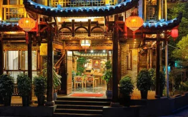 Zhangjiajie Wuling Spring Inn (72 Qilou Scenic Area)