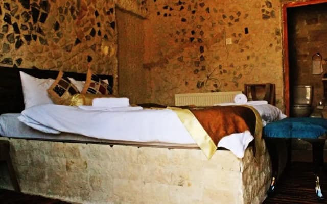 Stone Age Hotel
