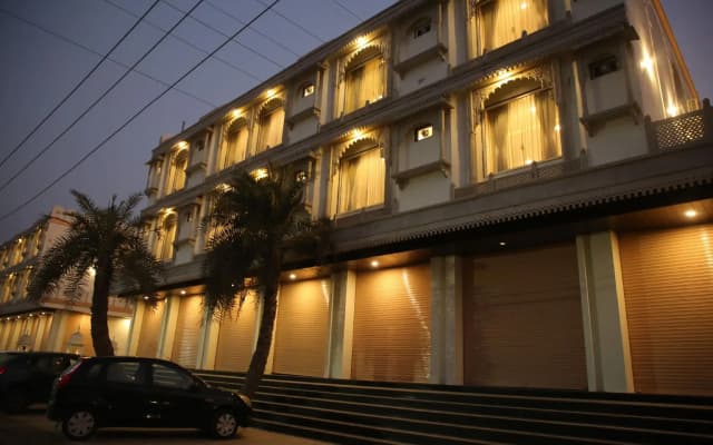 Hotel Neva Ji Palace