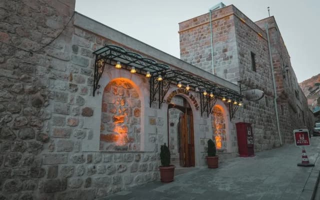 Kasr-i Divan Hotel