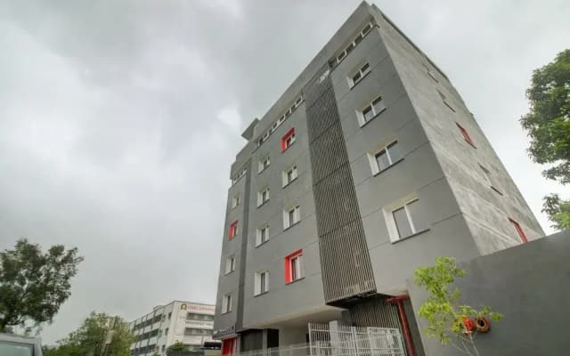 OYO Townhouse 177 Balewadi