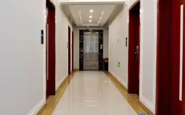 Zhai Rong Jingding Rong Business Hotel