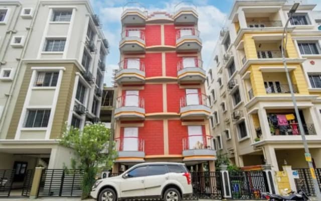 Goroomgo Puja Residency Kolkata