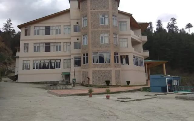 Snow Touch Resort By Sriniwasa Hotels