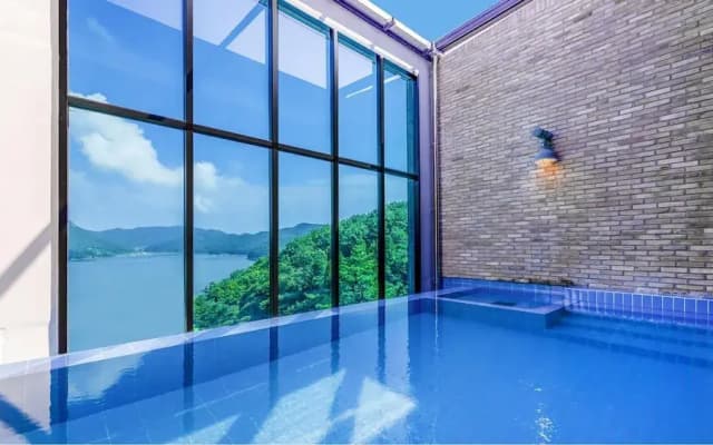 Tongyeong Saryangdo Elphis36 Poolvilla