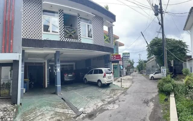 99 Guest House