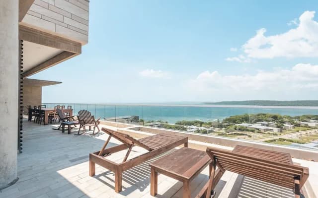 Oceanview 3BR Condo w spa gym