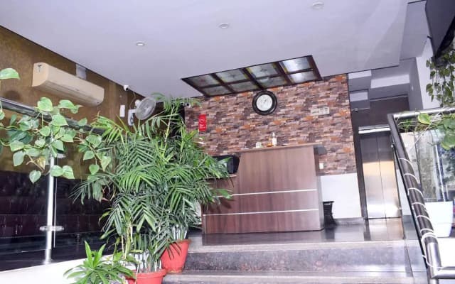 Hotel Flora Inn
