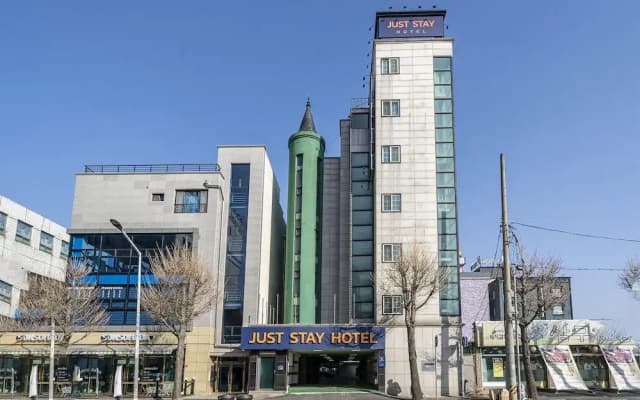 Just Stay Hotel Asan City Hall Branch