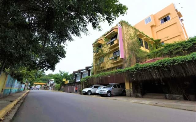 ZEN Rooms A. Villalon Drive