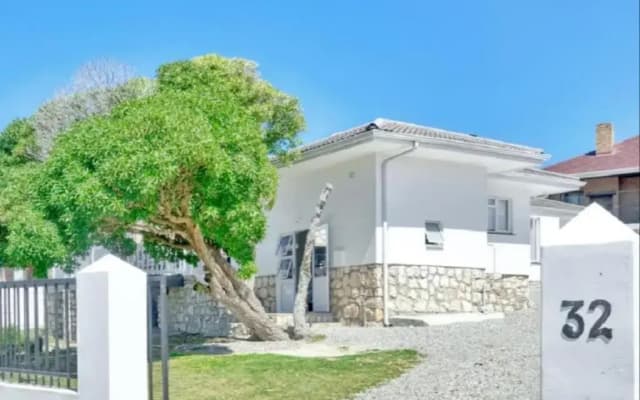 32 Blouvin Street
