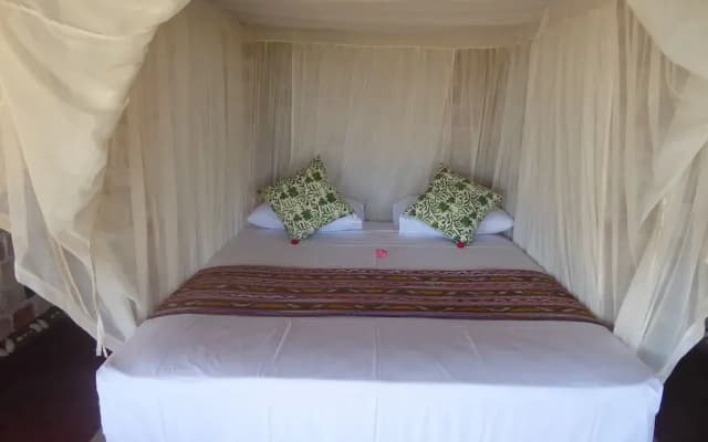 Utopia Rote Lodge
