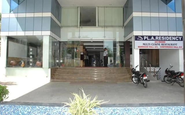 OYO 2724 Hotel PLA Residency