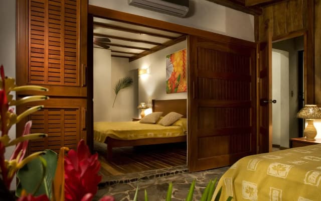 Hotel Tropico Latino