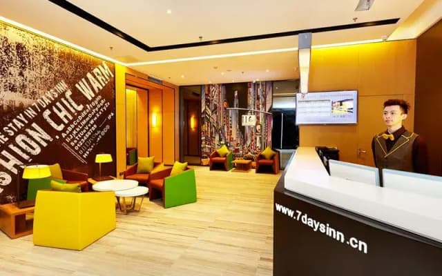 7 Days Premium Xinhua Train Station Square Branch