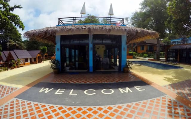 Phi Phi Long Beach Resort & Villa