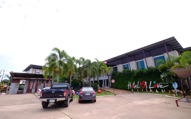 I Hotel