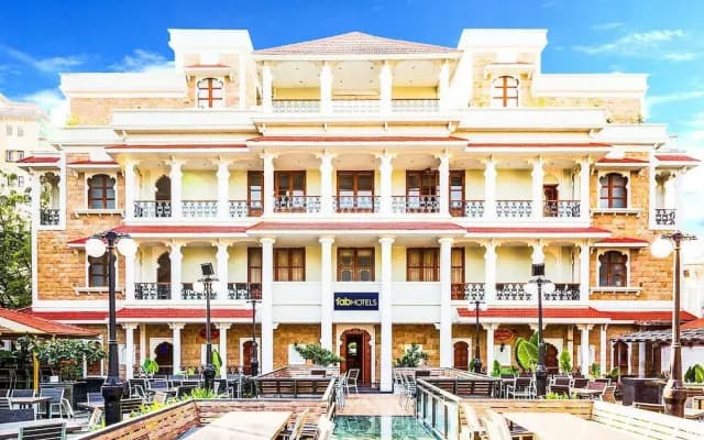 FabHotel Rajwada Baner