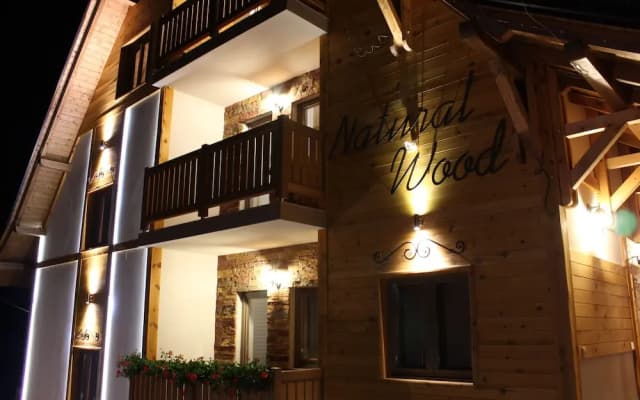 Villa Natural Wood