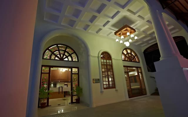Hotel Aroor Residency