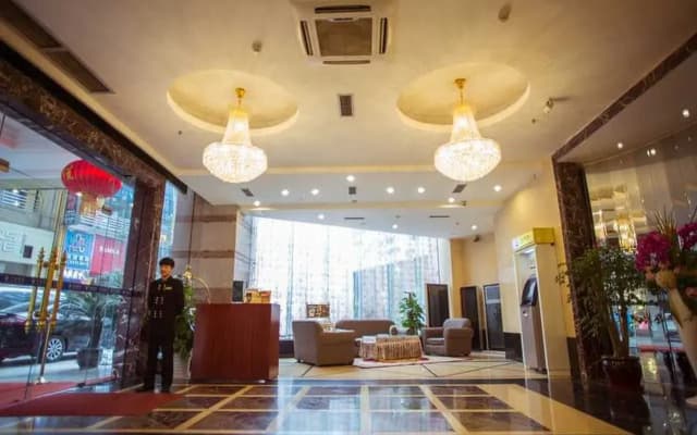 Universal House Hotel