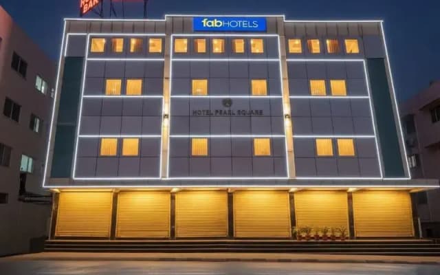 Fabhotel Pearl Square
