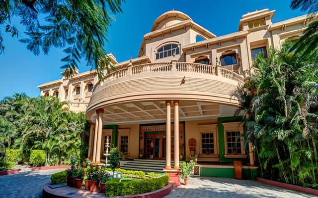 Renest Shraddha Inn - Shirdi